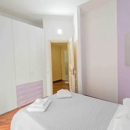 Apartman Grazioso Con Parcheggio Privato Piacenza