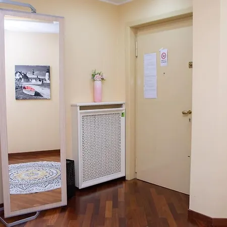 Grazioso Con Parcheggio Privato Apartamento *